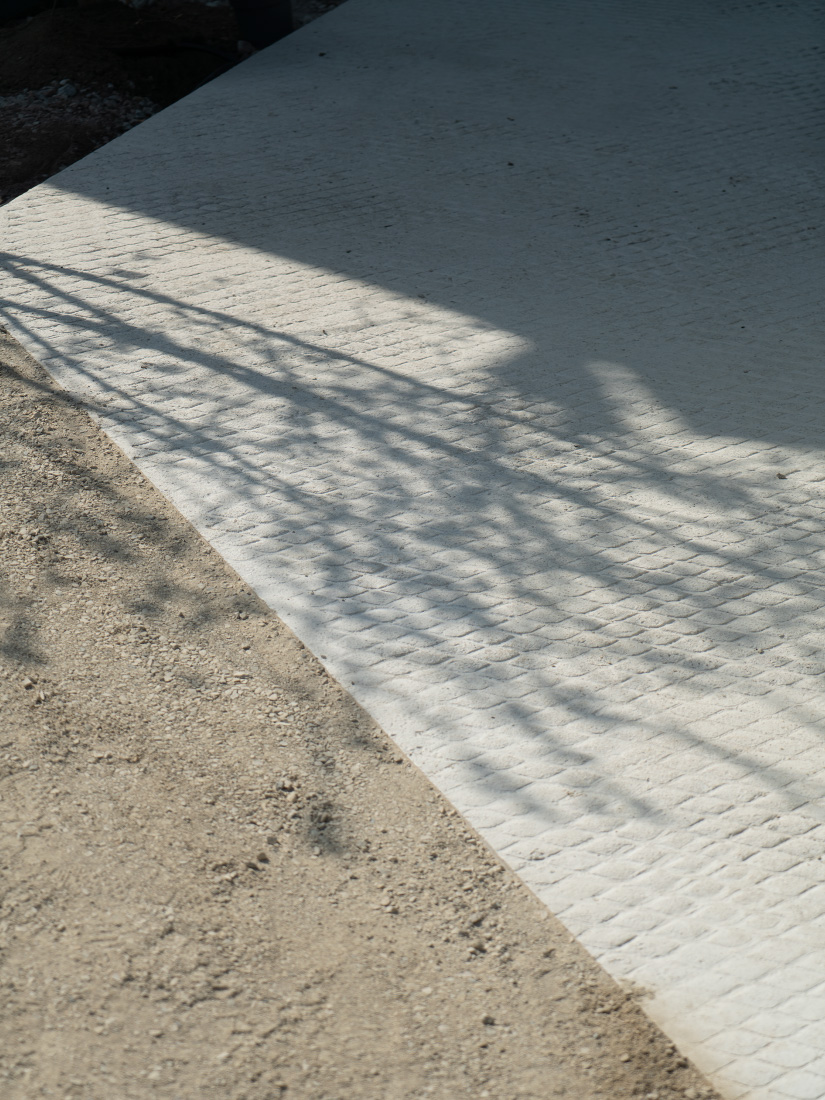 Thatch detail inspires a cross-hatched design