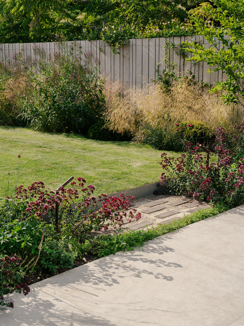 A suburban haven of wild and calm